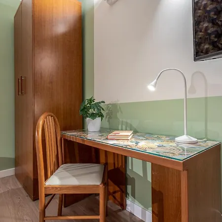 Vittoria Garden ゲストハウス 4*